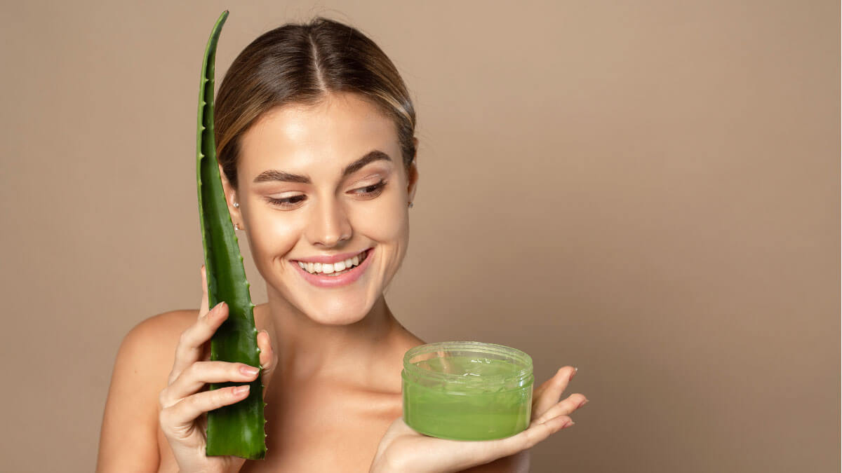 ¿Qué beneficios ofrece el aloe vera en la rutina de cuidado facial?