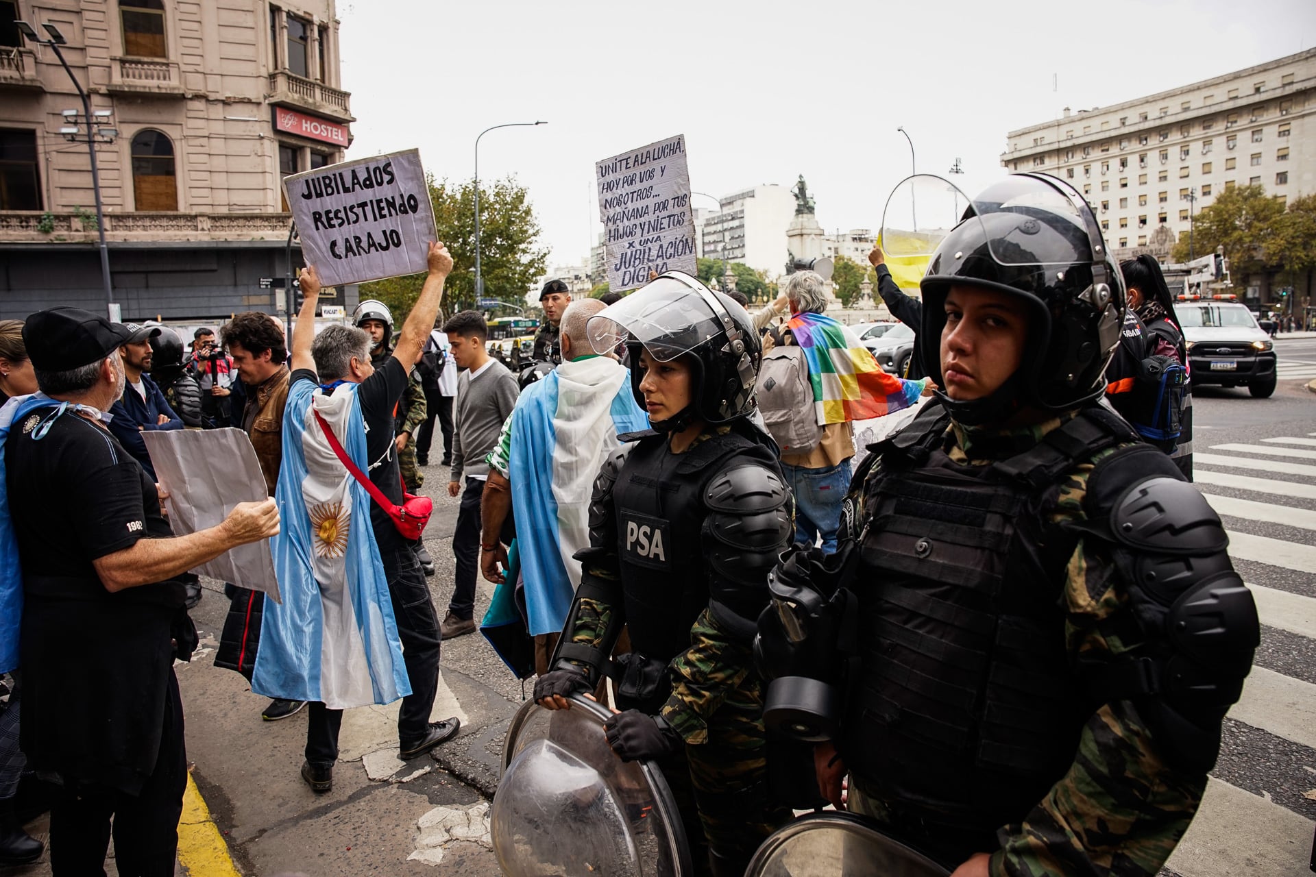 La Iglesia criticó el accionar policial en las marchas de jubilados y llamó al diálogo con el Gobierno