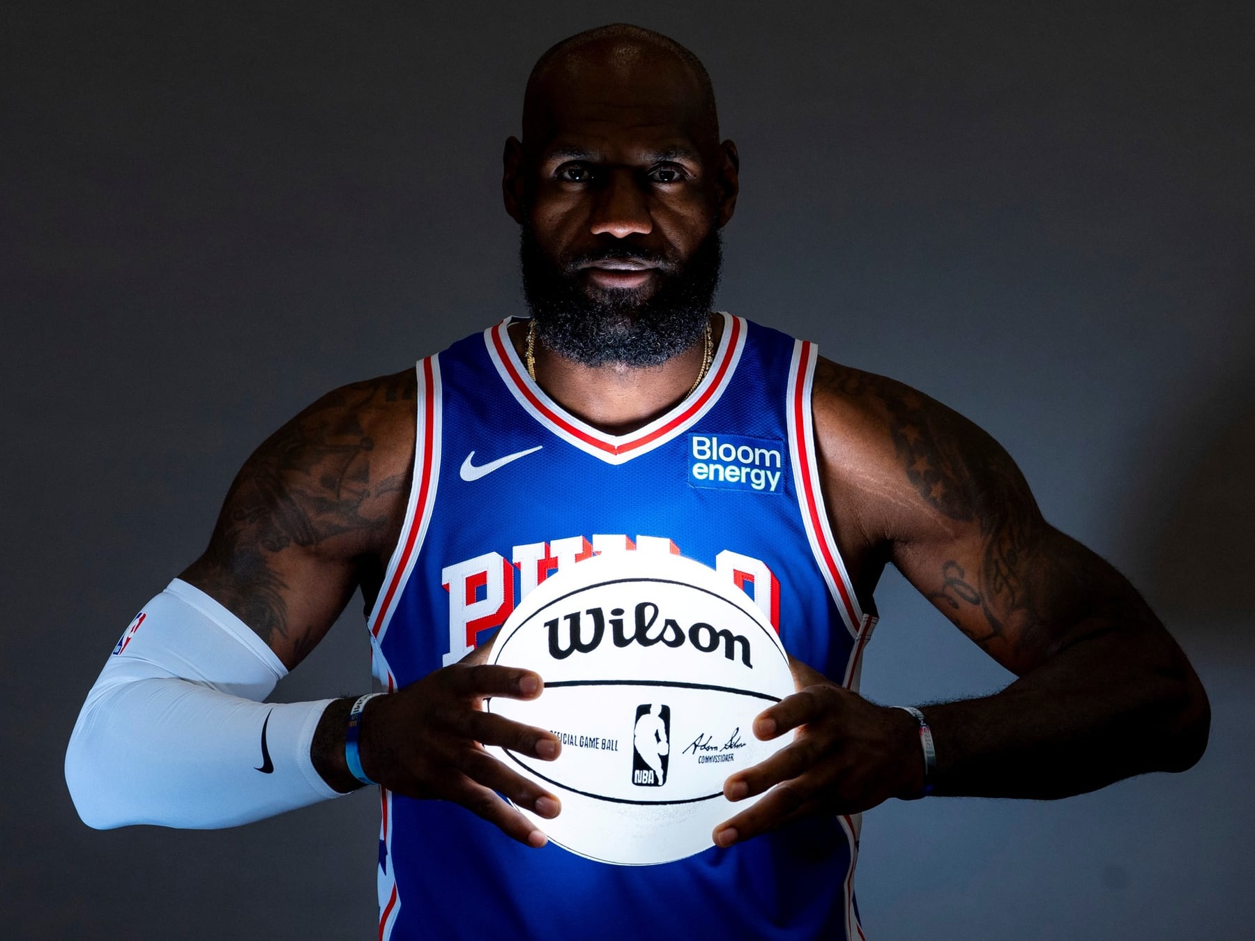 LeBron cambia la Costa Oeste por Philadelphia: a los 41, va por el anillo que le falta con los Sixers