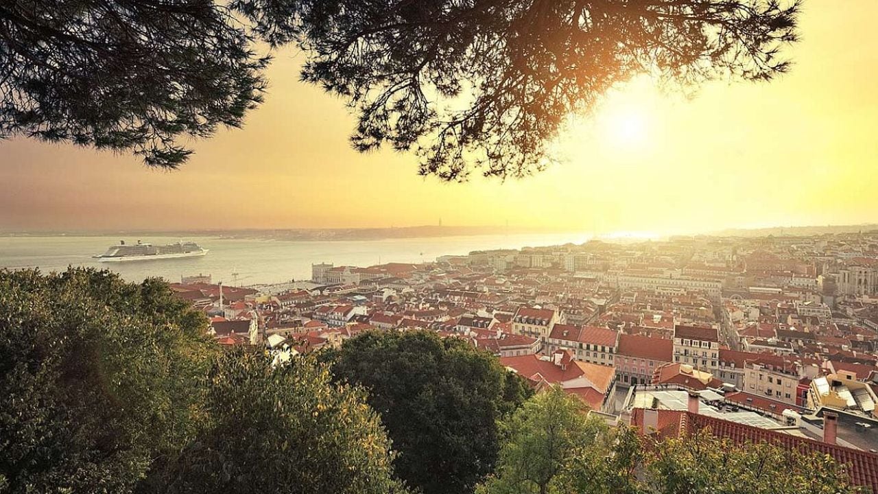 Lisboa, esa europea que ahora se llega con escala en Río y la tarjeta en la mano