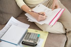 Con el aumento del 1,66%, la jubilación mínima de octubre cierra en $505.748,51 y la AUH se ubica en $156.588 por hijo