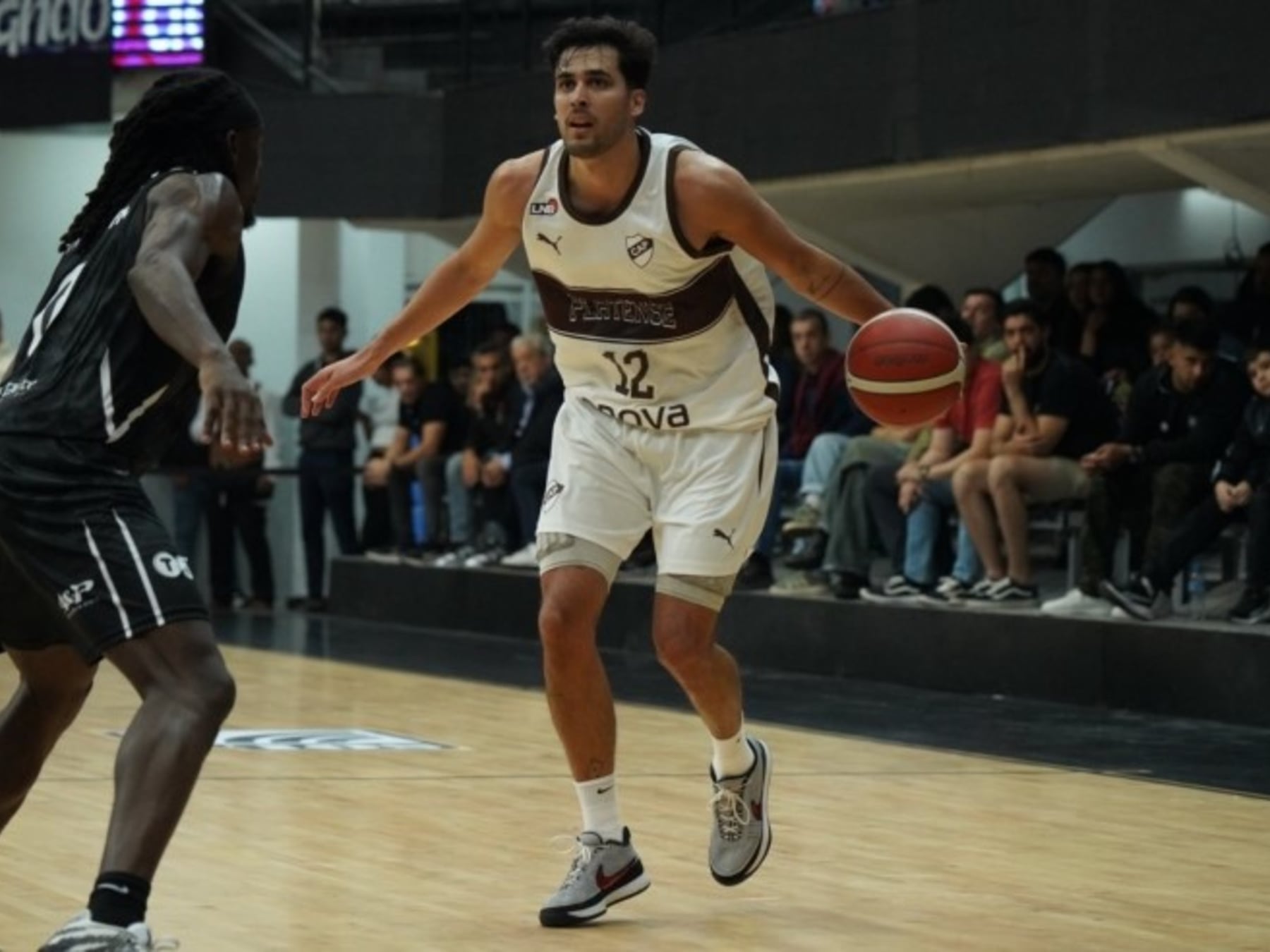 Platense se sacó la mufa de visitante y debutó con triunfo en la Liga