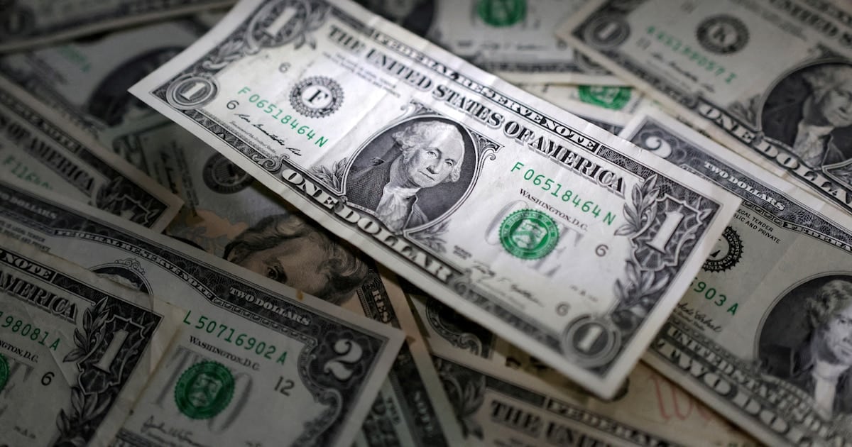 El billete verde cedió cinco pesos en la semana y se ubica en 1.540 pesos en el Banco Nación