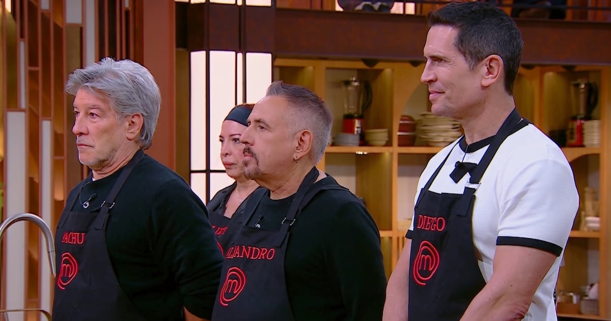 El primer eliminado de MasterChef Celebrity 2026 se fue por una milanesa con plástico y grasa cruda