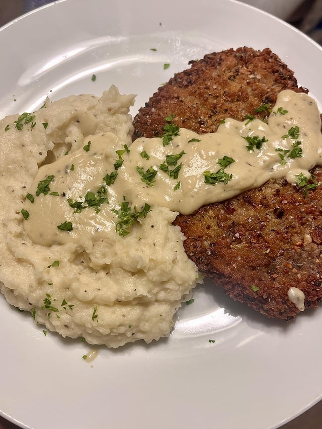 Pachu Peña se fue de MasterChef con la milanesa cruda, con film y con un payaso en el plato