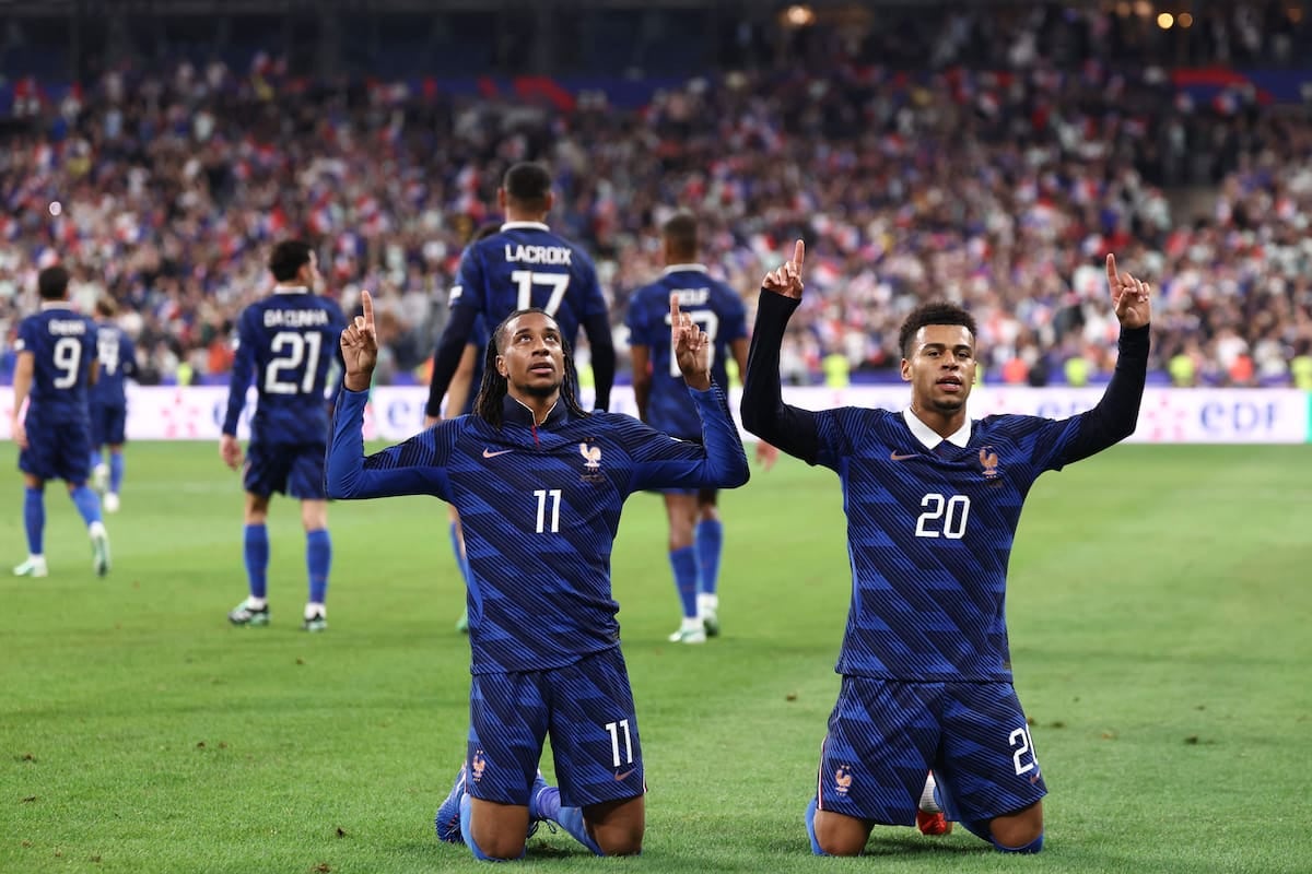 Francia lo dio vuelta con cuatro goles en catorce minutos y le mete presión a Italia en la Nations League