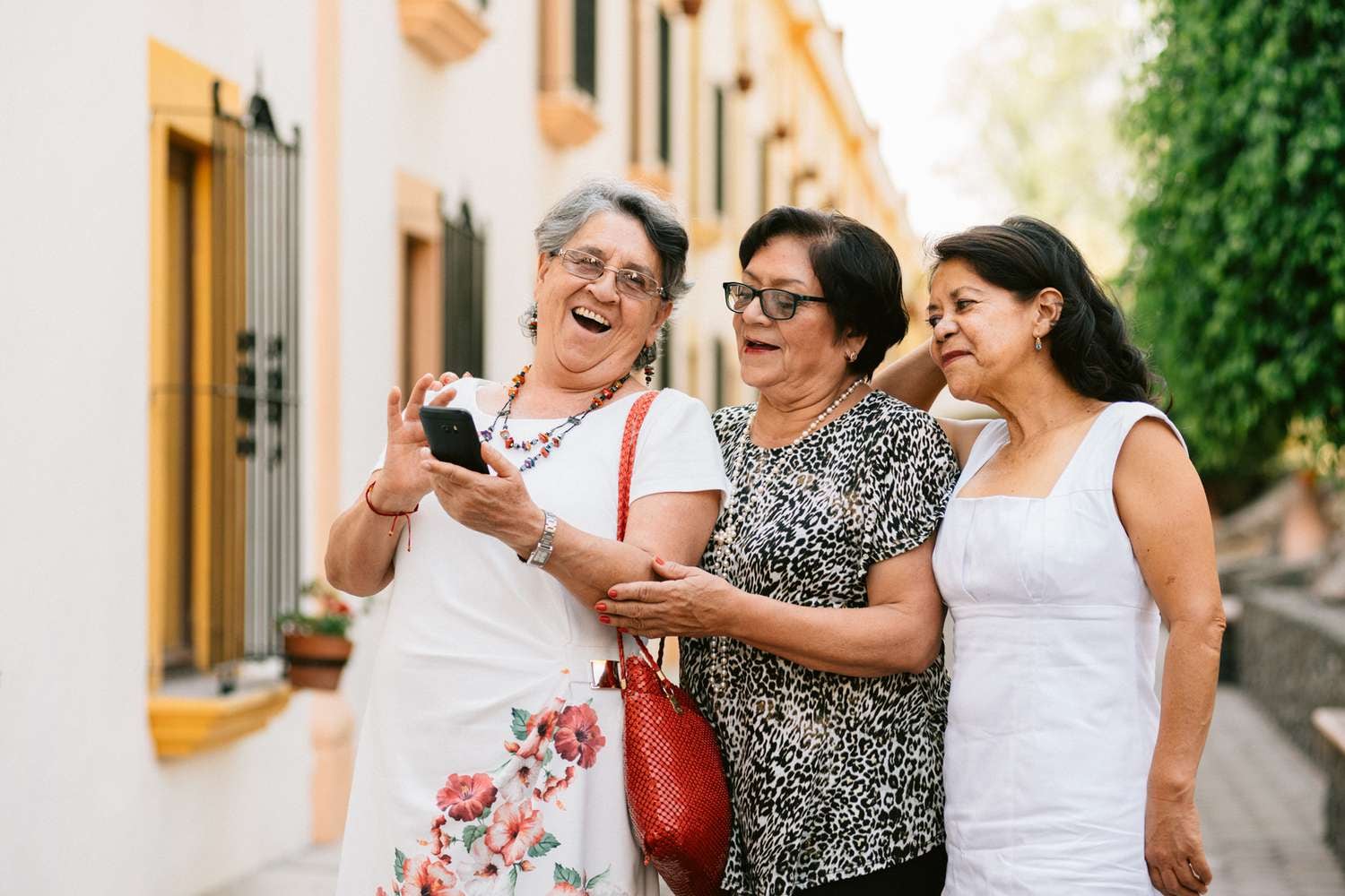 A los 85 años y con la valija siempre lista: la historia de dos amigas texanas que llevan medio mundo recorrido