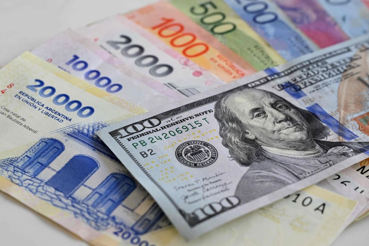 En julio, los precios argentinos en dólares cedieron 0,3% y el país se alejó del promedio regional por segundo mes consecutivo
