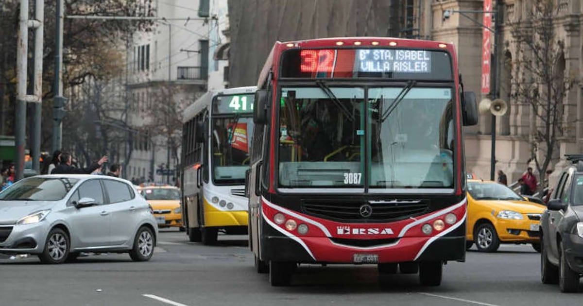Pasajes de colectivo en el país: la distancia entre lo que cuesta en Pinamar y lo que vale en el AMBA equivale a cuatro veces el boleto más barato