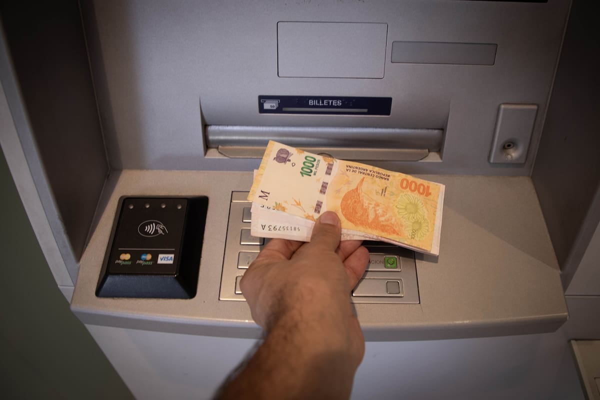El sistema financiero argentino perdió 672 sucursales en siete años y acentuó el recorte en el último año