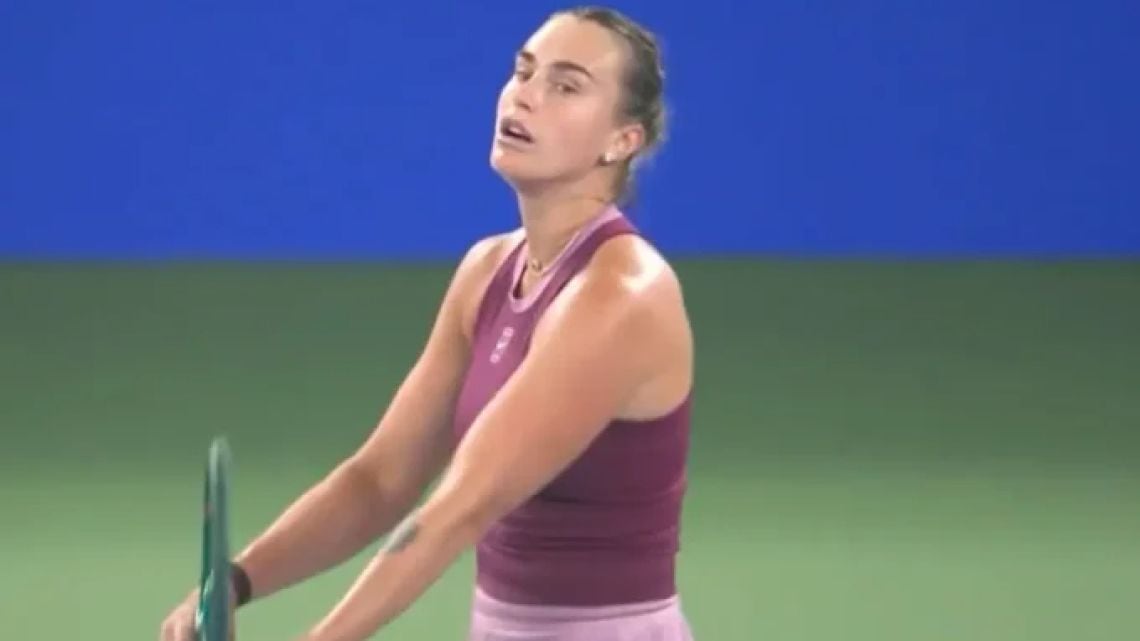 Sabalenka se tropezó en Wuhan con una Li que no la dejó respirar