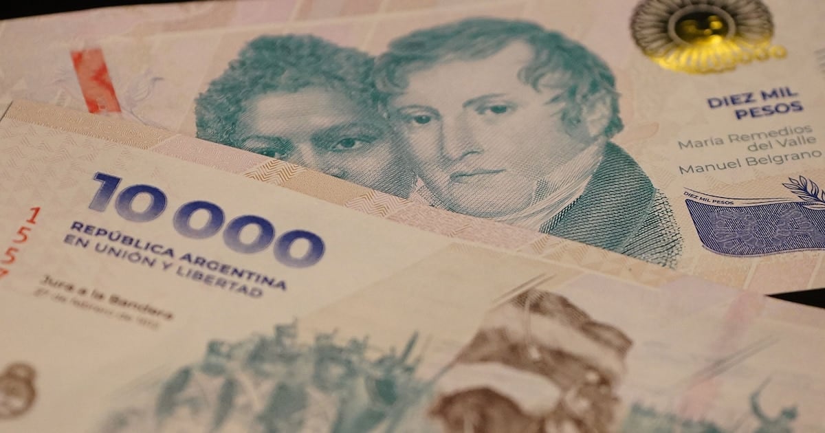La paritaria bancaria mantiene su mecánica de ajuste mensual y deja el sueldo inicial por encima de los 2,6 millones de pesos brutos