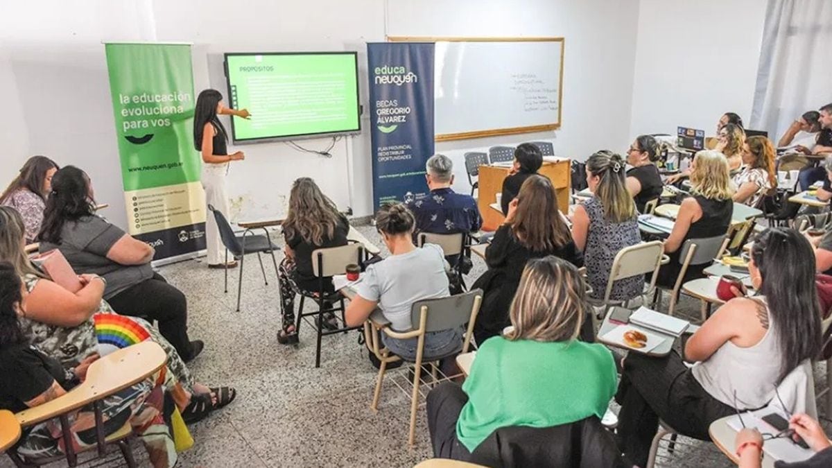Casi 440 estudiantes neuquinos ya tienen la Beca Gregorio Álvarez en el bolsillo y el resto espera la resolución antes del 18 de octubre