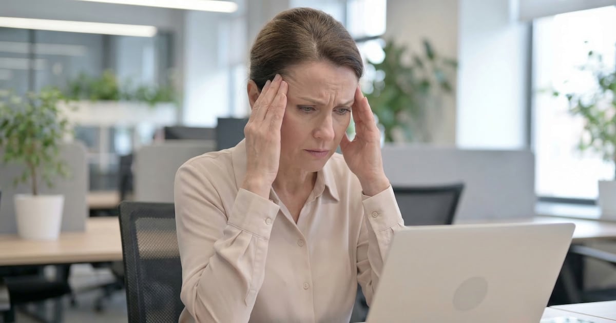 Cinco llaves para salir del pozo del burnout, según una especialista que lleva el tema al cuerpo