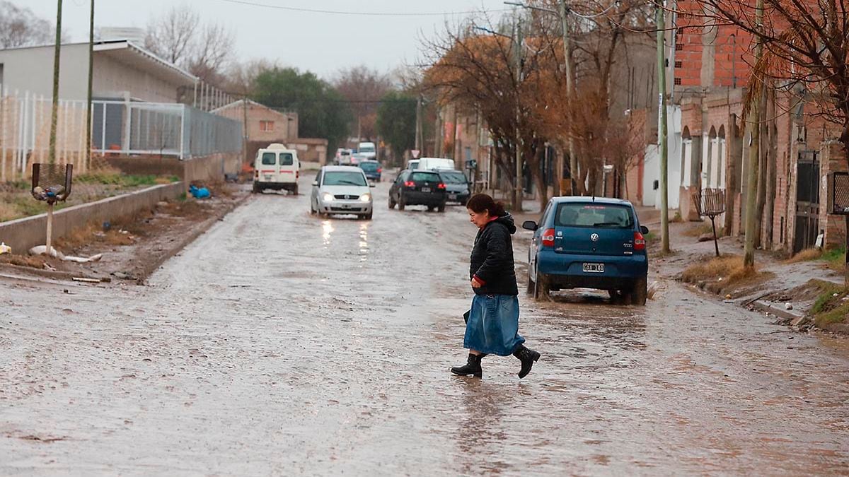 Cuando el agua vuelve al terreno que la venía esperando: qué hacer ahora en Neuquén