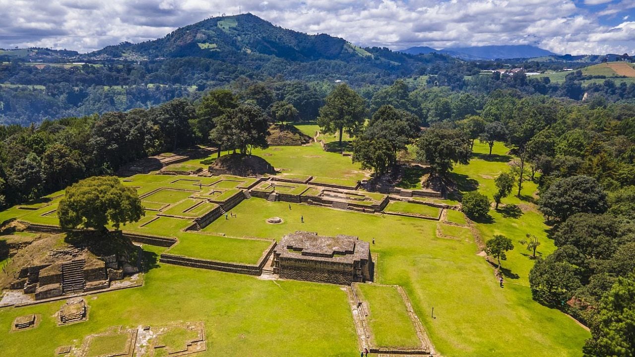 Guatemala en trece días: entre ruinas mayas, pueblos del lago y costa caribeña