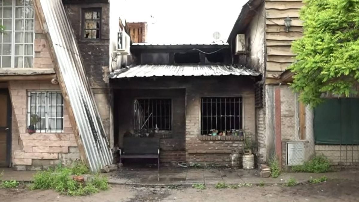 Una familia de Neuquén salvó su casa de una night's disaster, aunque la planta baja quedó en ashes