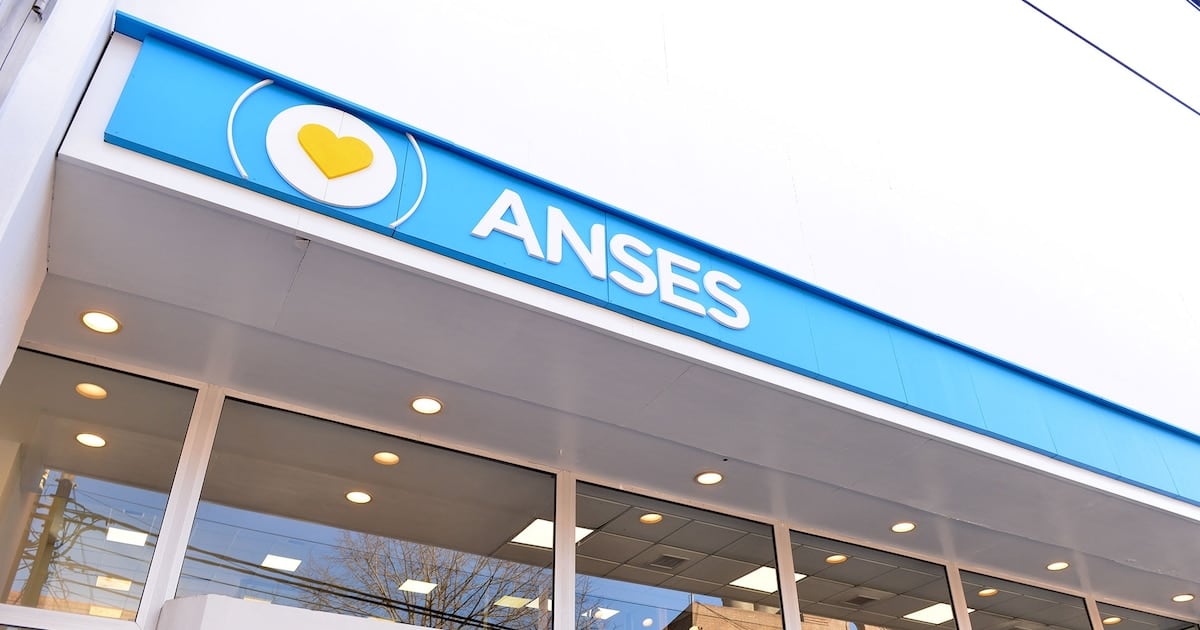 La asignación formal a empleados perdió casi de su poder de compra en una década