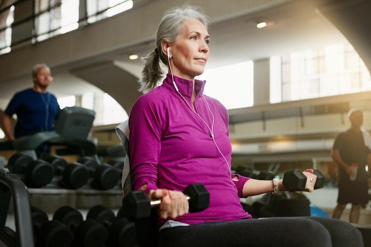 Después de los 40, el entrenamiento cambia: la fuerza y el descanso pasan primero