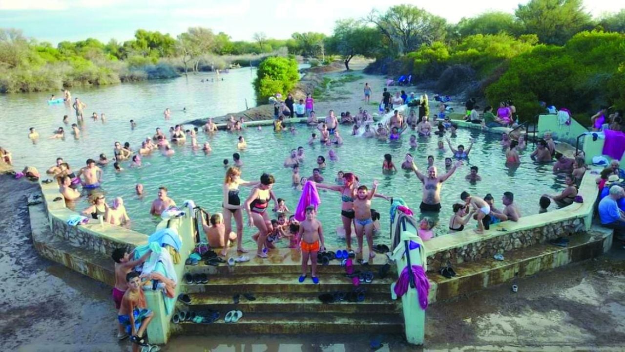 Cinco aguas termales argentinas paraCombiningProperties Mineromedicinales y Naturaleza